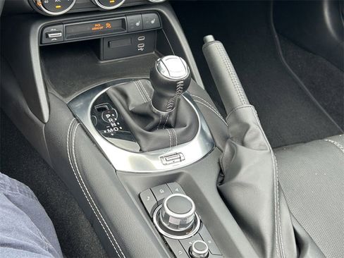 Used 2024 MAZDA MX-5 Miata RF Grand Touring image 29