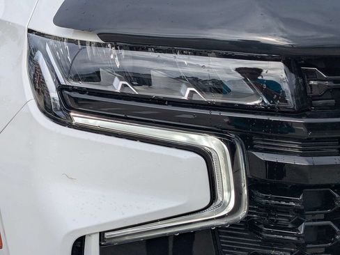 Used 2023 Chevrolet Tahoe Z71 AWD/4WD image 9