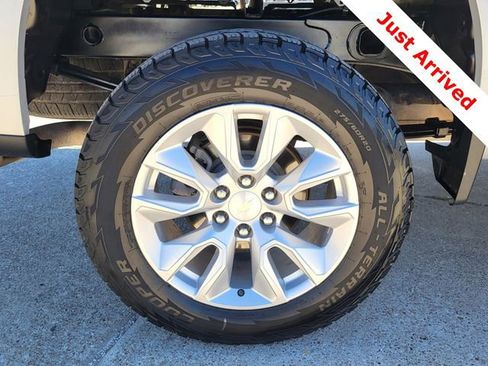 Used 2022 Chevrolet Silverado 1500 Custom image 28