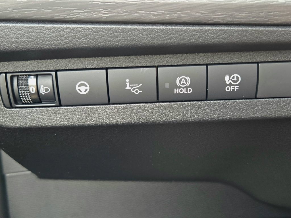 Used 2023 Nissan Ariya FWD image 28