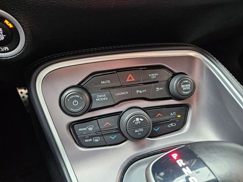 Used 2021 Dodge Challenger R/T Scat Pack RWD image 27