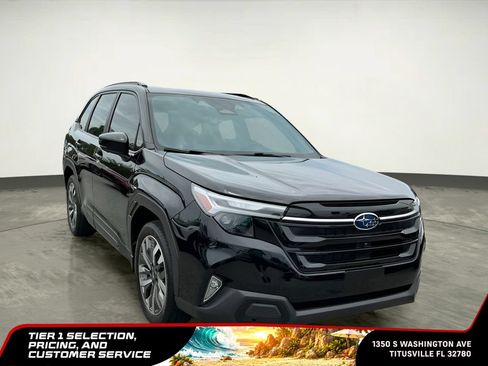 Used 2025 Subaru Forester Touring w/ Popular Package - Touring AWD/4WD image 12
