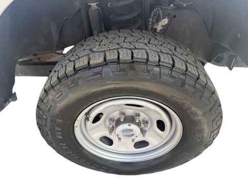 Used 2022 Ford F250 XL w/ Power Equipment Group image 9