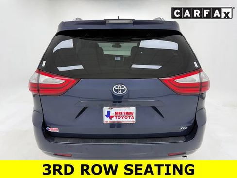 Used 2019 Toyota Sienna XLE w/ Entertainment Package FWD image 39