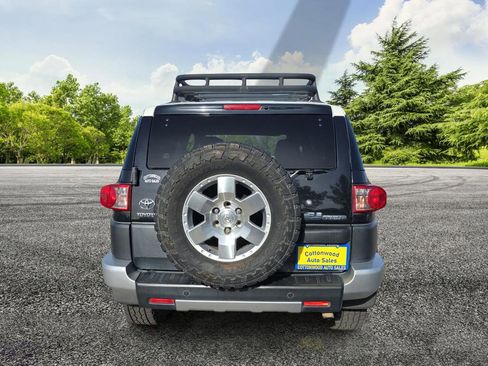 Used 2008 Toyota FJ Cruiser 4WD image 6