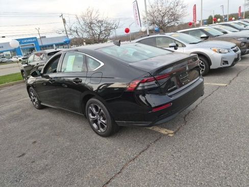 Used 2023 Honda Accord EX image 8
