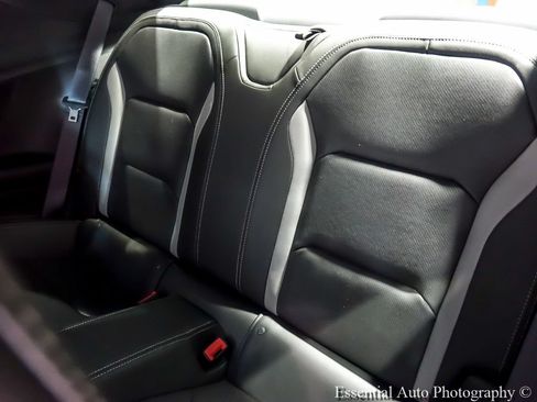Used 2016 Chevrolet Camaro SS RWD image 15