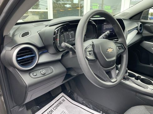 Certified 2024 Chevrolet Trax LS w/ LS Convenience Package image 23