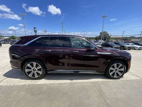 Used 2025 Cadillac Escalade IQ Luxury 2 w/ LPO, Premium Carpet Package AWD/4WD image 9