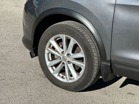 Used 2018 Nissan Rogue Sport S w/ S Appearance Package FWD image 11