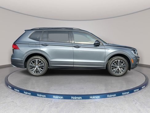 Used 2020 Volkswagen Tiguan S image 8