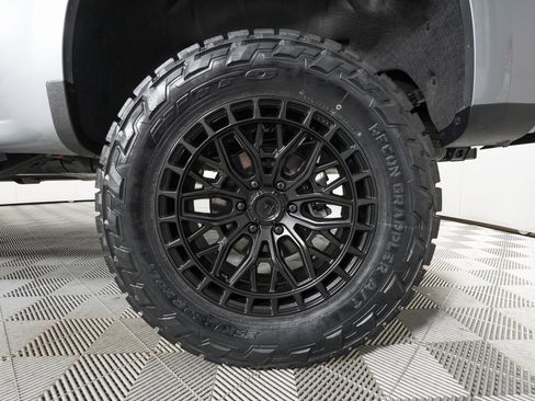 Used 2025 Chevrolet Silverado 1500 Custom Trail Boss image 28