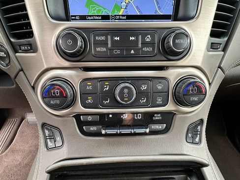 Certified 2019 GMC Yukon Denali w/ Denali Ultimate Package AWD/4WD image 37