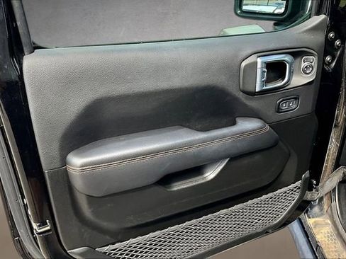 Used 2022 Jeep Gladiator Mojave w/ LED Lighting Group image 17