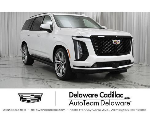 Used 2025 Cadillac Escalade Sport Platinum image 1