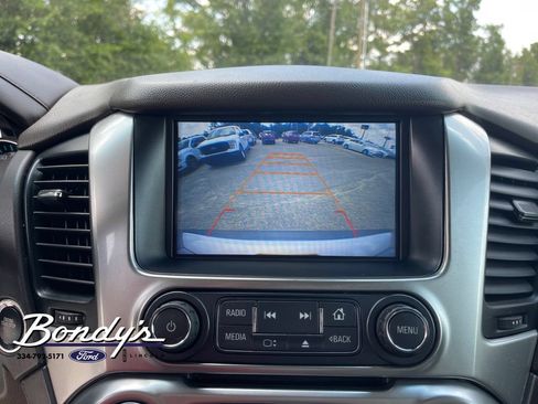 Used 2017 Chevrolet Suburban LT w/ Luxury Package RWD image 6