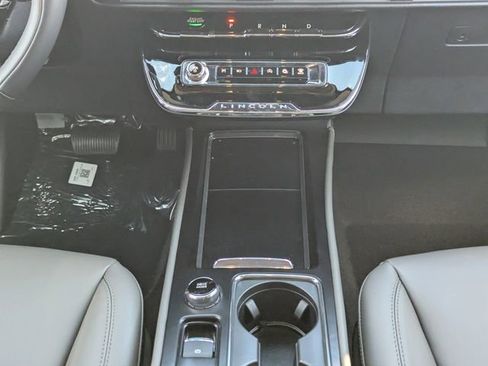 New 2026 Lincoln Corsair Premiere image 17