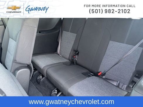 Used 2025 GMC Acadia Elevation image 28