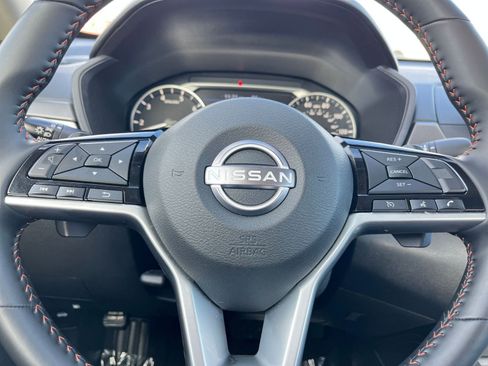 Used 2025 Nissan Altima 2.5 SR image 27