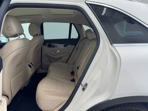Used 2022 Mercedes-Benz GLC 300 GLC 300 image 19