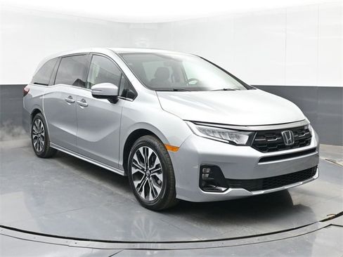 Used 2025 Honda Odyssey Elite image 2