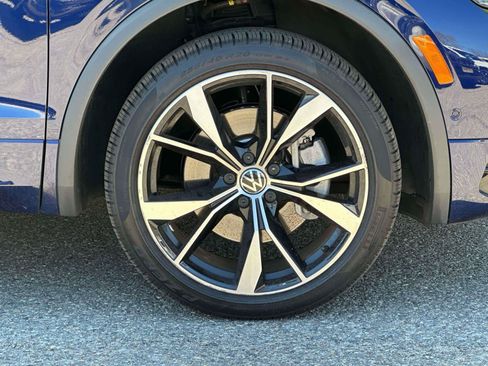 Used 2022 Volkswagen Tiguan SEL R-Line AWD/4WD image 7