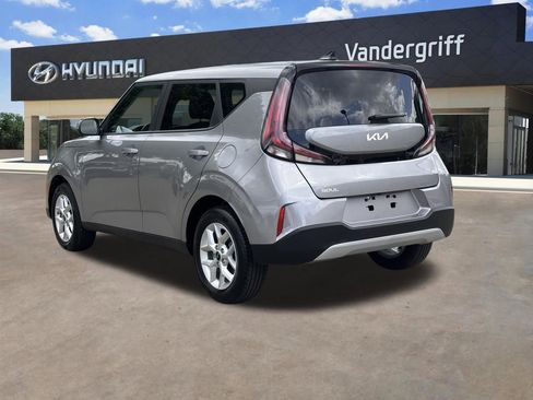 Used 2025 Kia Soul S image 12