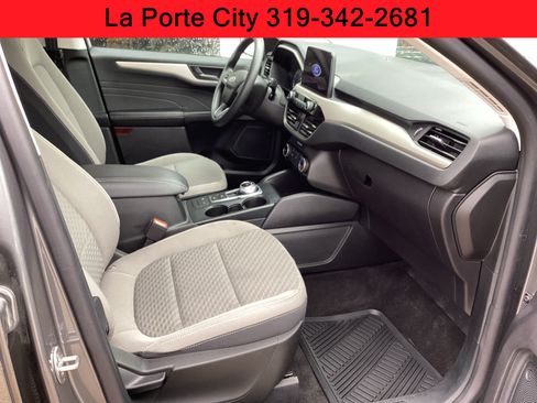Used 2022 Ford Escape SE FWD image 10