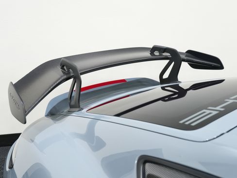 Used 2023 Porsche 718 Cayman GT4 RS image 17