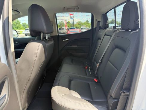 Used 2021 GMC Canyon AT4 w/ Driver Alert Package AWD/4WD image 17