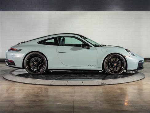 Certified 2025 Porsche 911 Carrera GTS image 8