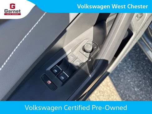 Certified 2025 Volkswagen Jetta SEL FWD image 12