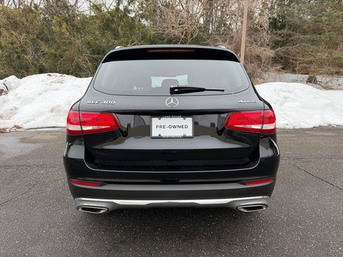 Used 2018 Mercedes-Benz GLC 300 4MATIC image 4