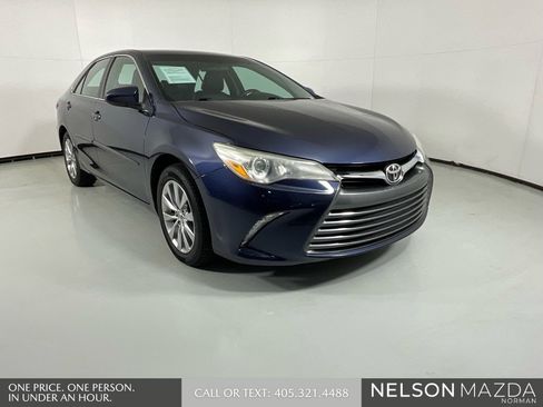 Used 2015 Toyota Camry XLE image 1