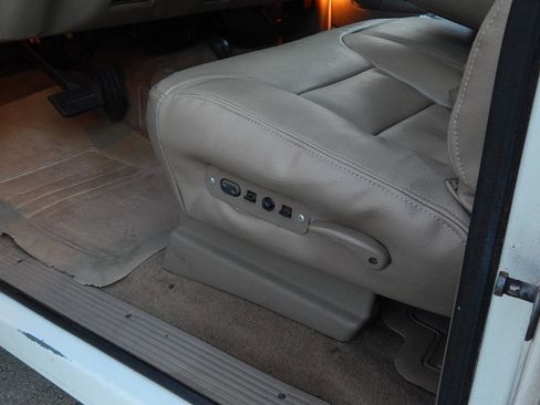 Used 1997 Chevrolet Silverado 1500 4x4 Extended Cab w/ Preferred Equipment Group 3 image 21