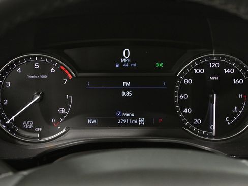 Used 2024 Cadillac XT6 Luxury image 8