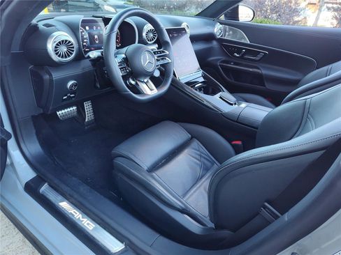 Used 2022 Mercedes-Benz SL 63 AMG 4MATIC image 2