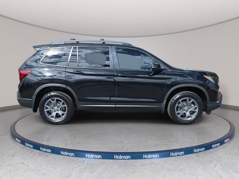 Used 2025 Honda Passport TrailSport image 8