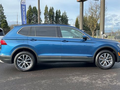 Used 2020 Volkswagen Tiguan SE w/ 3rd Row Seat Package image 3