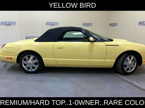 Used 2002 Ford Thunderbird RWD image 2