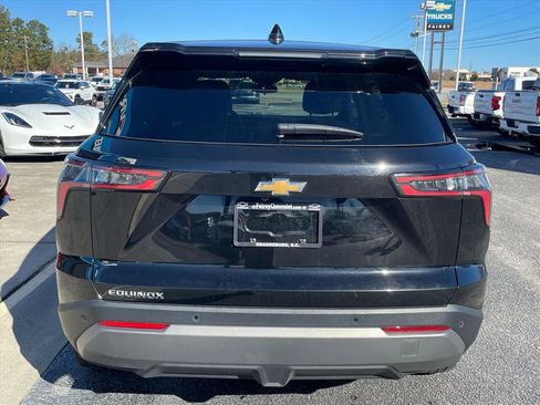 Used 2025 Chevrolet Equinox LT image 19