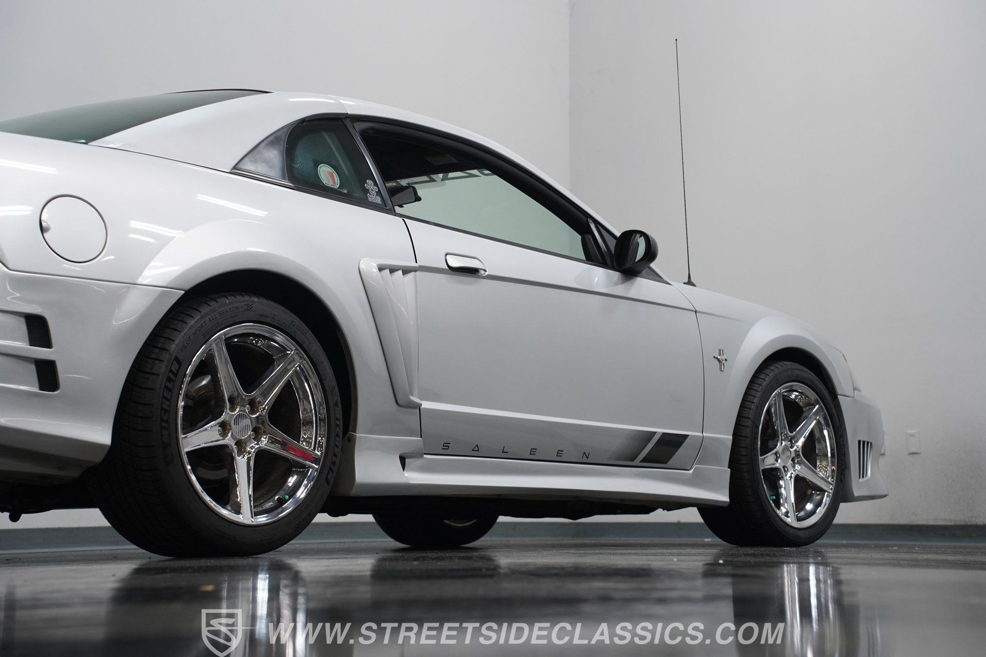 Used 2001 Ford Mustang GT RWD image 27