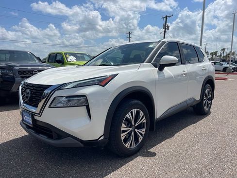 Certified 2023 Nissan Rogue SV FWD image 3