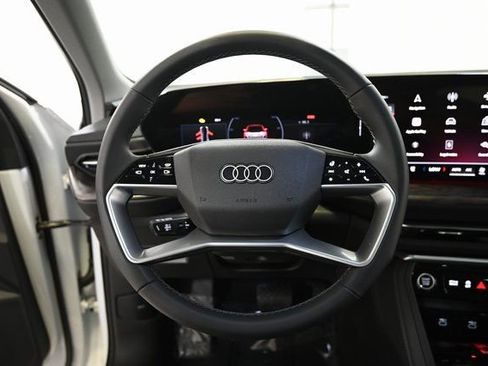 Used 2025 Audi Q5 Premium Plus w/ Premium Plus AWD/4WD image 4