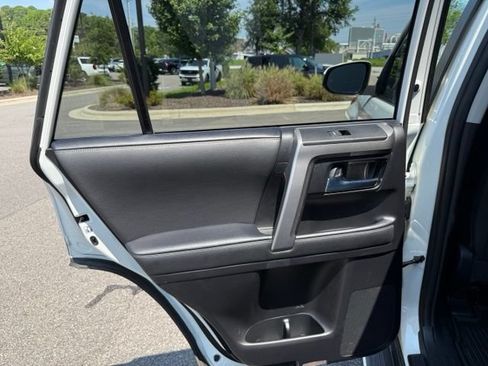 Used 2023 Toyota 4Runner SR5 Premium w/ Moonroof Package AWD/4WD image 27