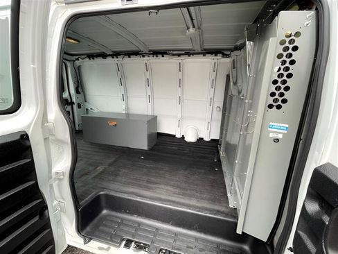 Used 2012 Chevrolet Express 2500 w/ Cold Climate Package image 19