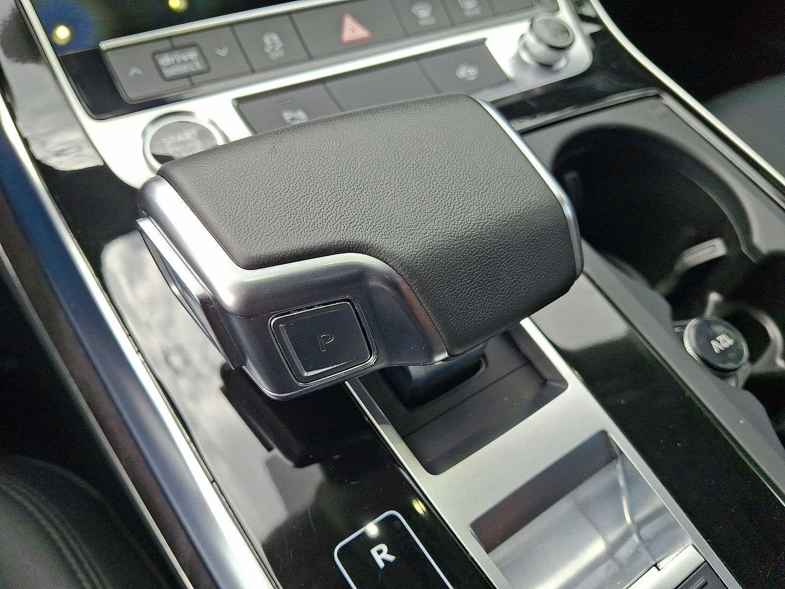 Used 2023 Audi Q7 3.0T Premium AWD/4WD image 18