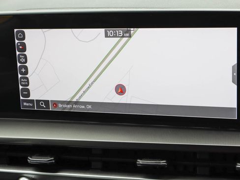 Used 2025 Kia Telluride S FWD image 26
