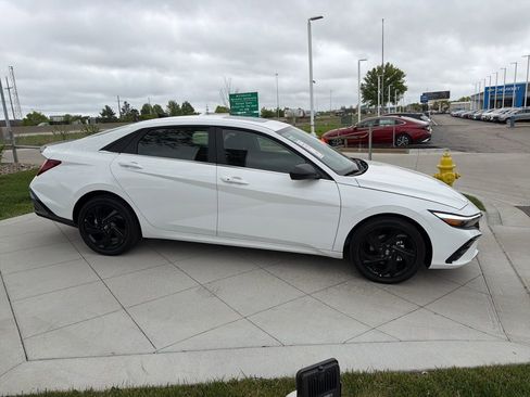 New 2026 Hyundai Elantra SEL Sport FWD image 6