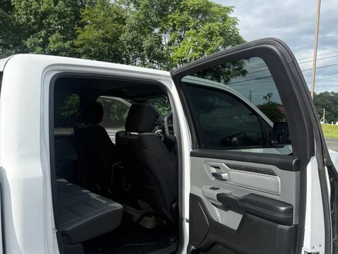 Used 2021 RAM 1500 Big Horn AWD/4WD image 39